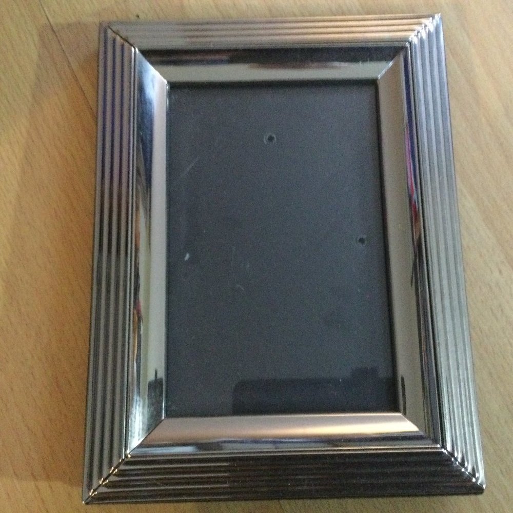 Art Deco Style Picture Frame Glass Silver Tone Heavy Duty Hang or Mantel Display